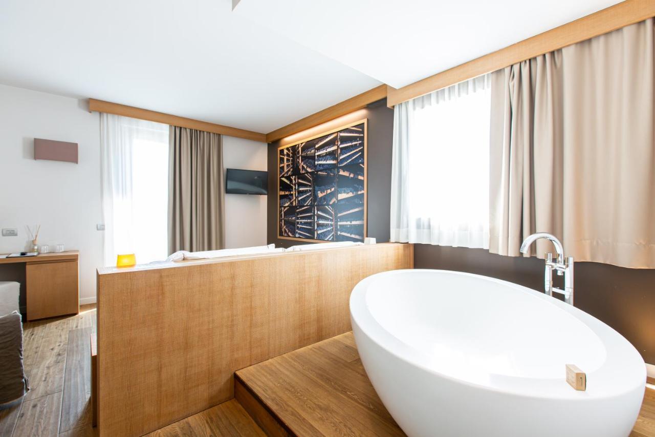 Wine Hotel Retici Balzi Poggiridenti Luaran gambar