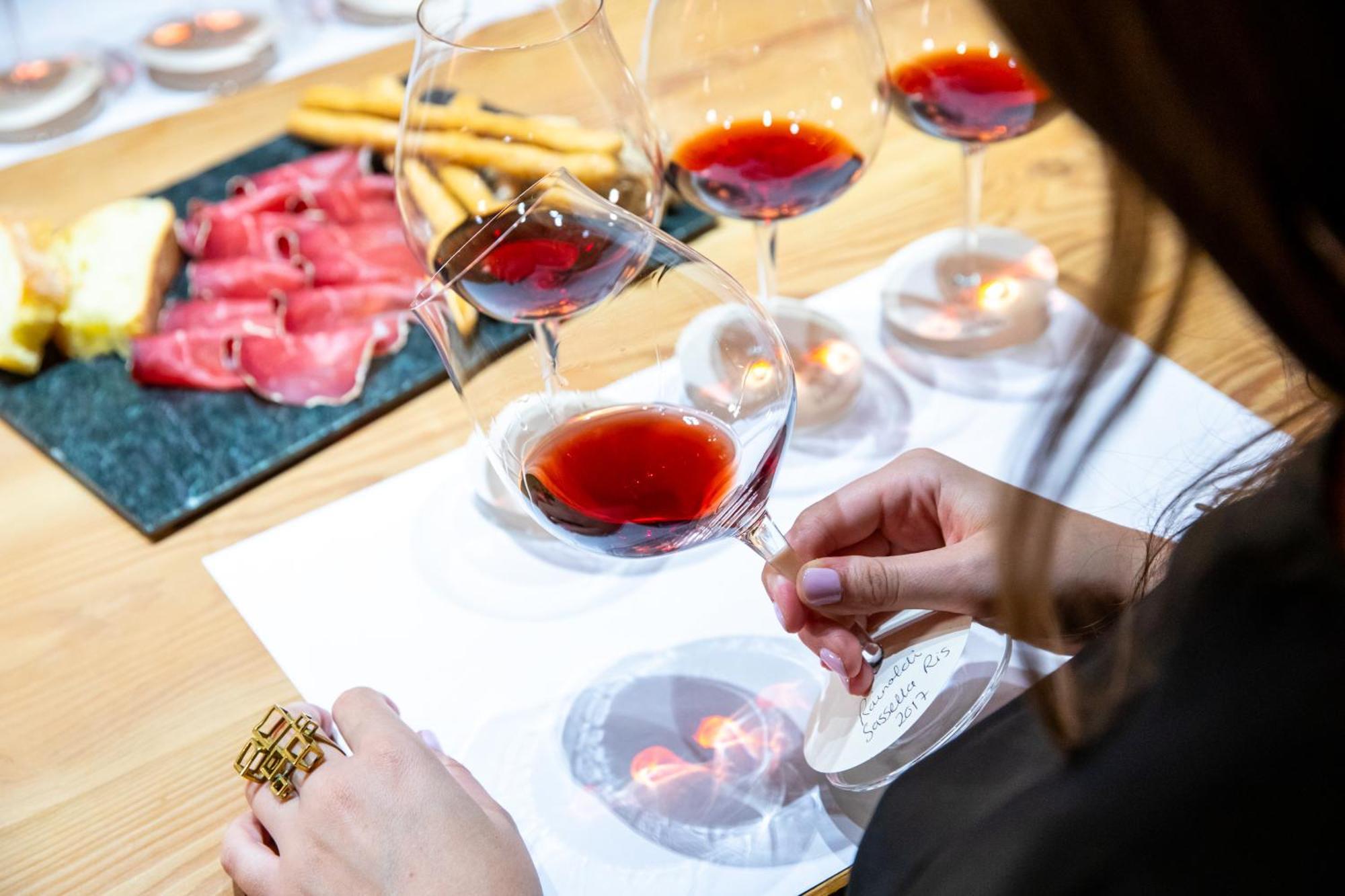 Wine Hotel Retici Balzi Poggiridenti Luaran gambar