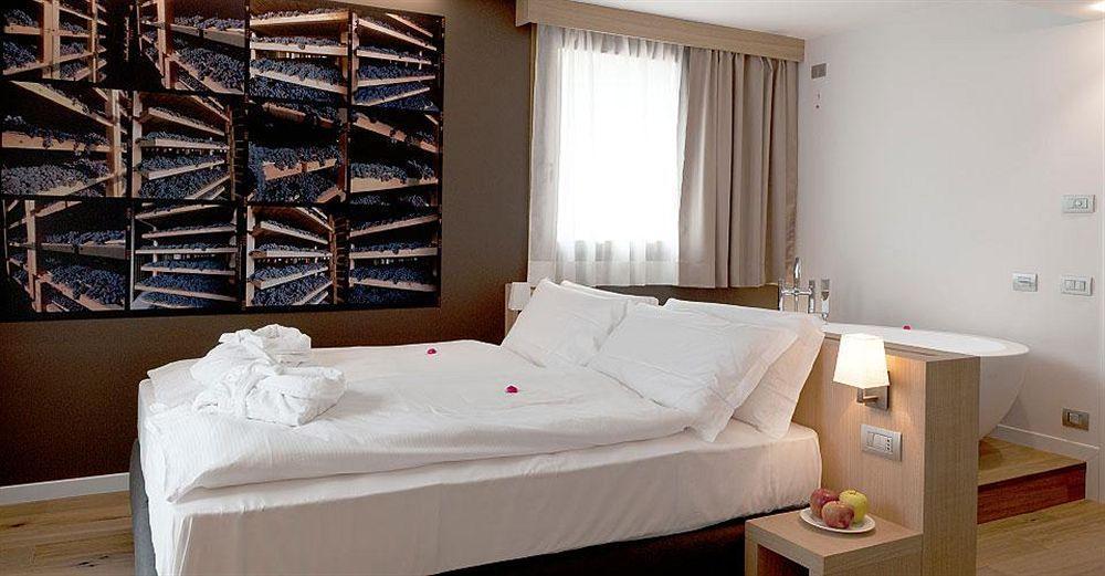 Wine Hotel Retici Balzi Poggiridenti Luaran gambar